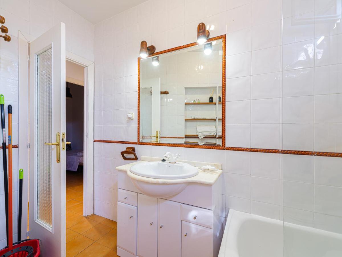 My Apartamento Reina Sofia Apartment *