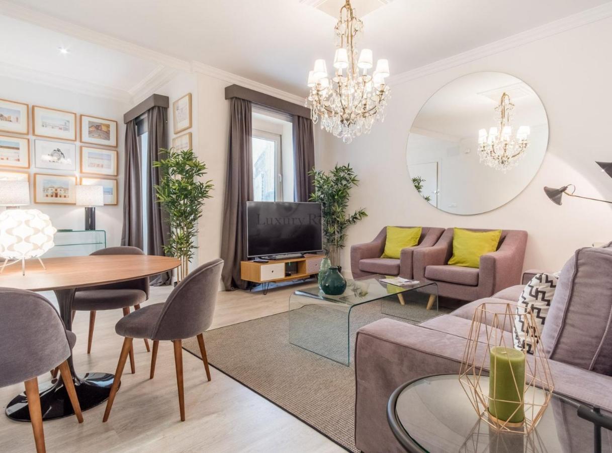 Claudio Coello I Apartment