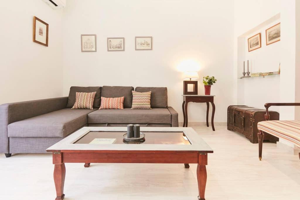 Apartment Original Y Coqueto Apartamento Junto A Plaza Mayor Madrid