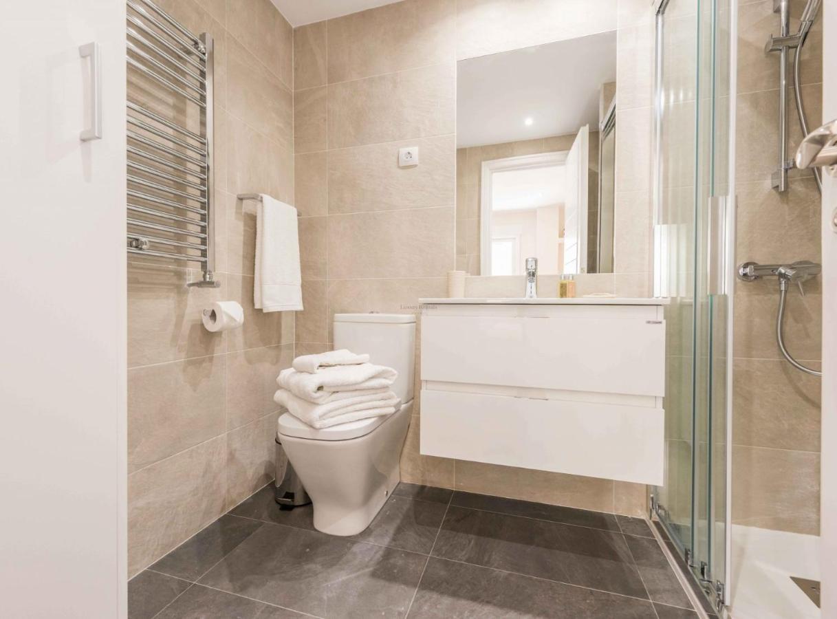 Modern 1-bedroom In Exclusive Barrio Salamanca Ideal For 2, Near Golden Mile , Goya I Apartment *