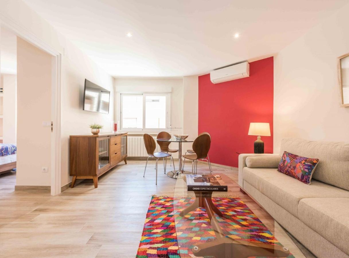 Modern 1-bedroom In Exclusive Barrio Salamanca Ideal For 2, Near Golden Mile , Goya I * Madrid