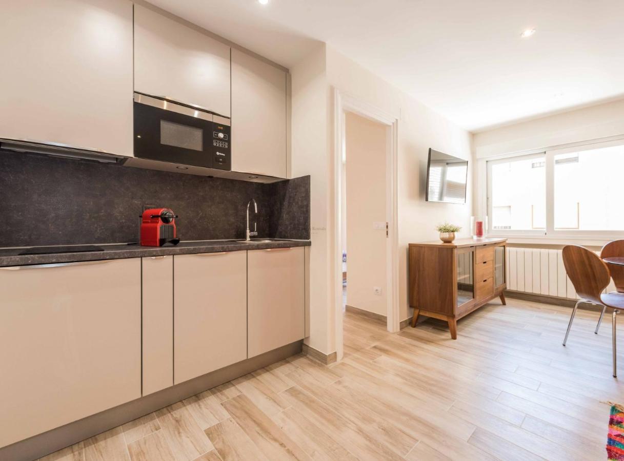 Apartment Modern 1-bedroom In Exclusive Barrio Salamanca Ideal For 2, Near Golden Mile , Goya I Madrid