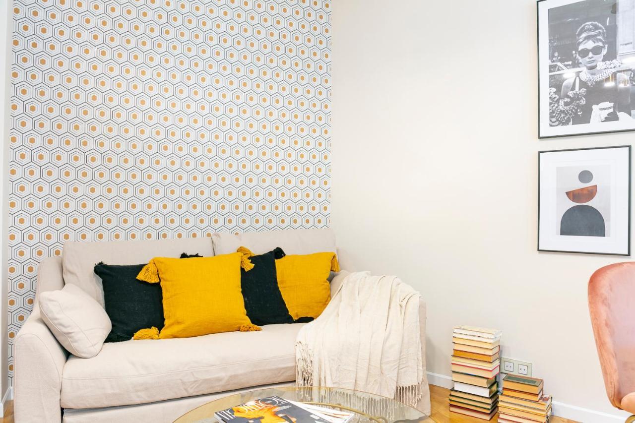 Luxury Belmont Puerta Del Sol Apartment