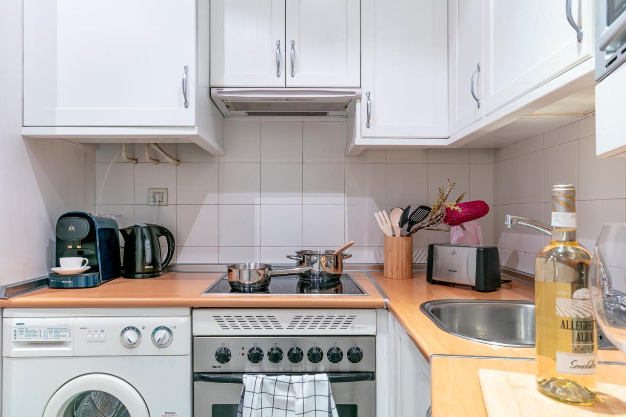 Luxury Belmont Puerta Del Sol Apartment