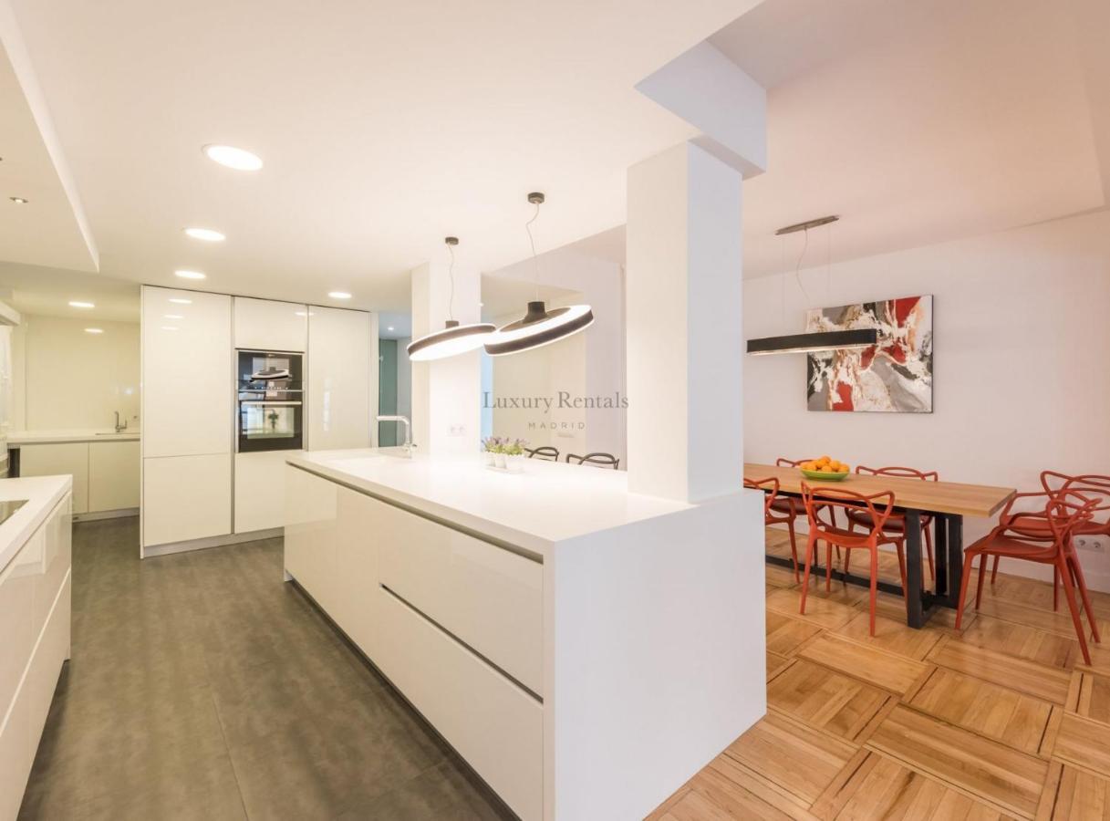 Apartamento Barrio Salamanca Hermosilla Deluxe Apartment *