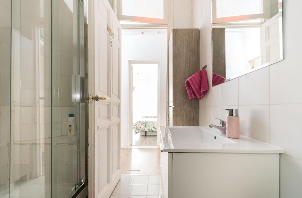 M&f 7 Rooms/7 Bathrooms Over Gran Via Apartment Madrid