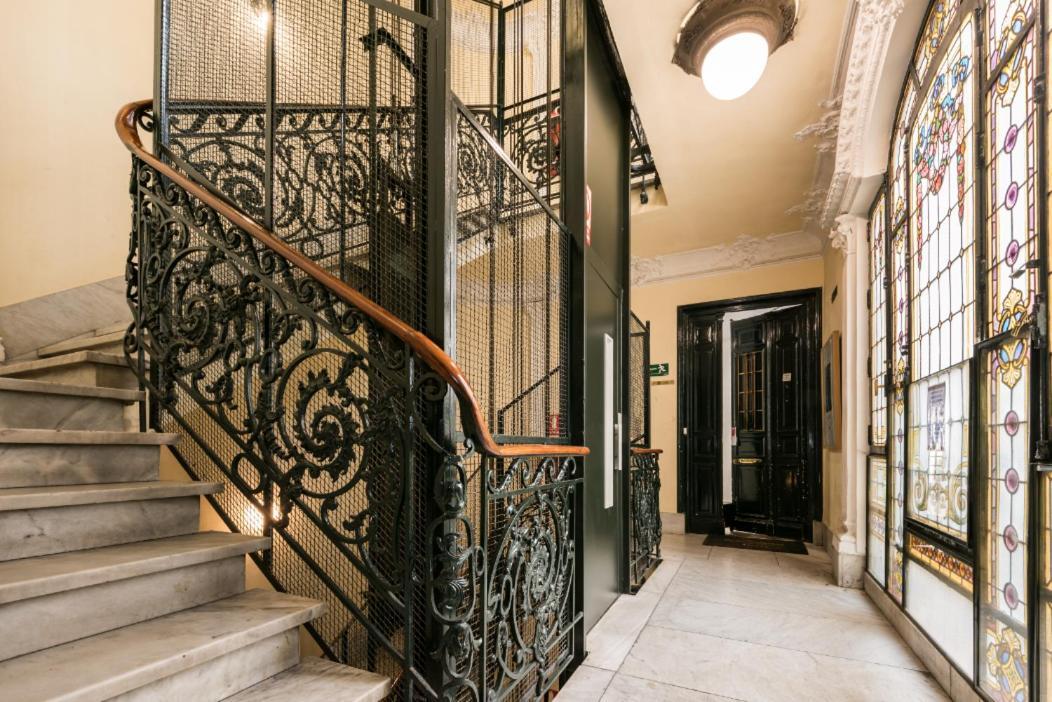 M&f 7 Rooms/7 Bathrooms Over Gran Via Apartment
