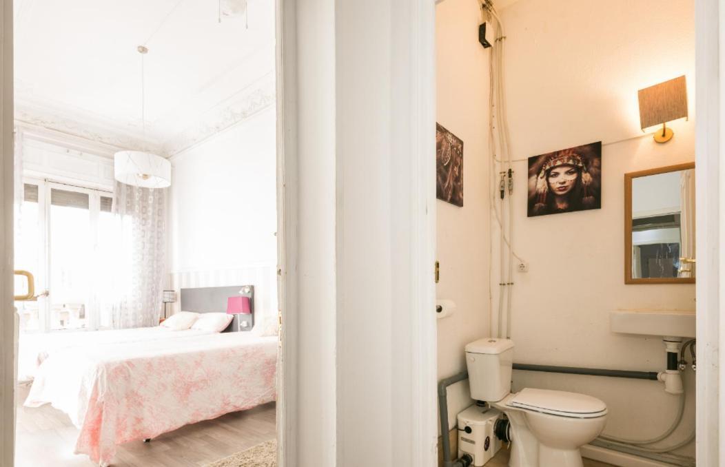 Apartment M&f 7 Rooms/7 Bathrooms Over Gran Via Madrid