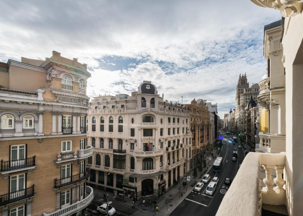 Apartment M&f 7 Rooms/7 Bathrooms Over Gran Via Madrid