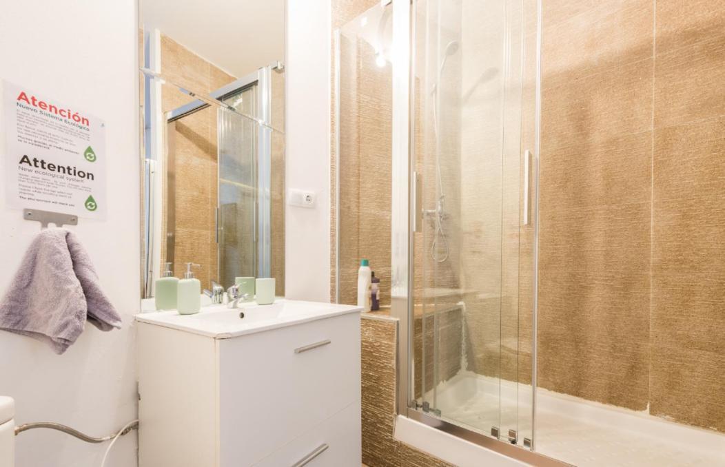 M&f 7 Rooms/7 Bathrooms Over Gran Via Apartment