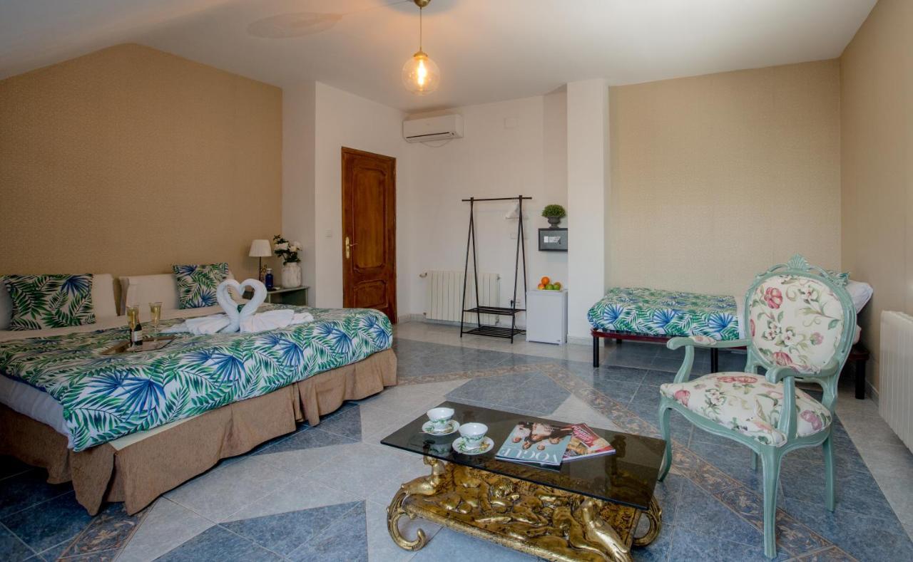 Guest house Escala 3*