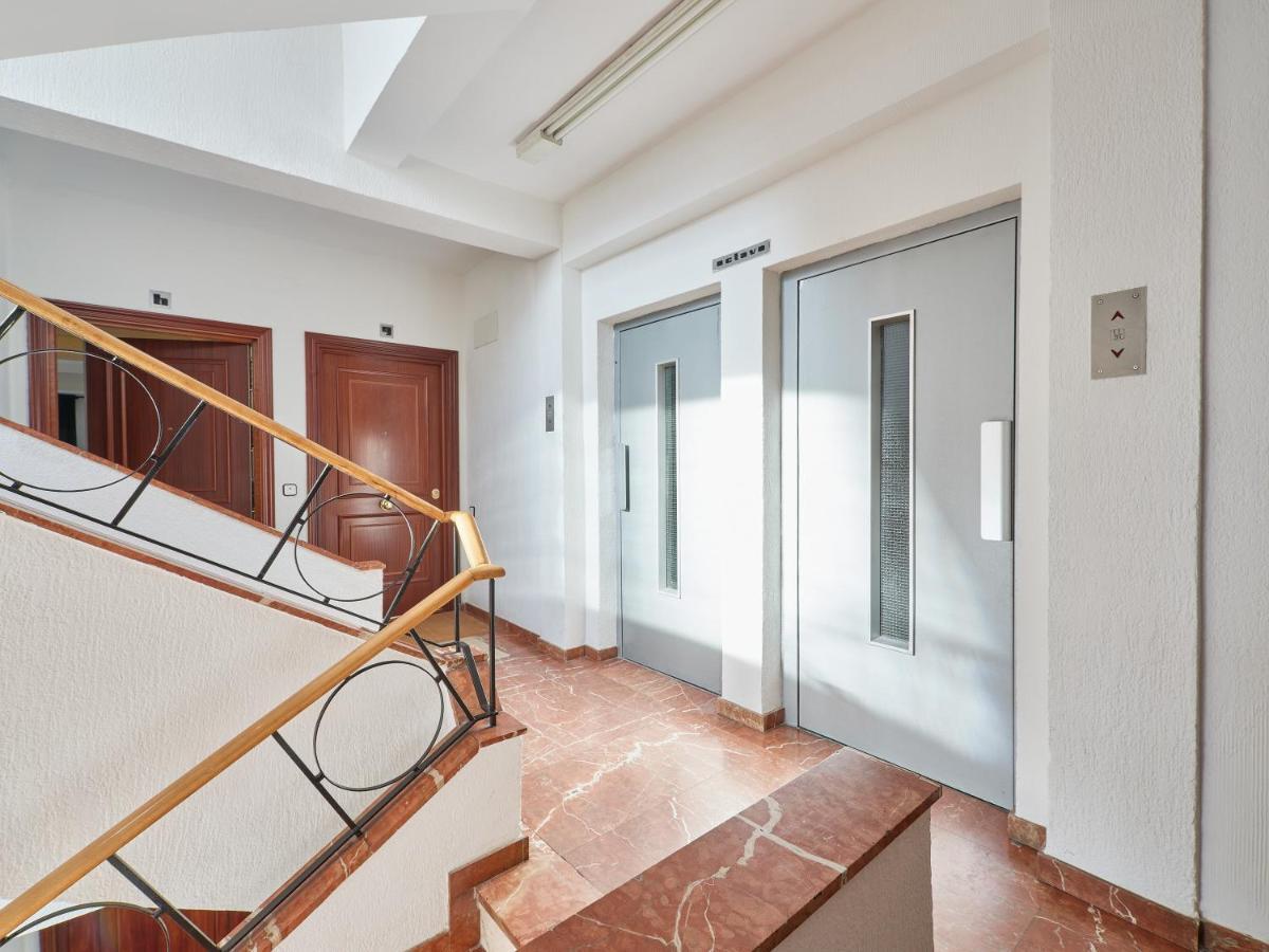 Apartment My City Plaza Castilla 3 *
