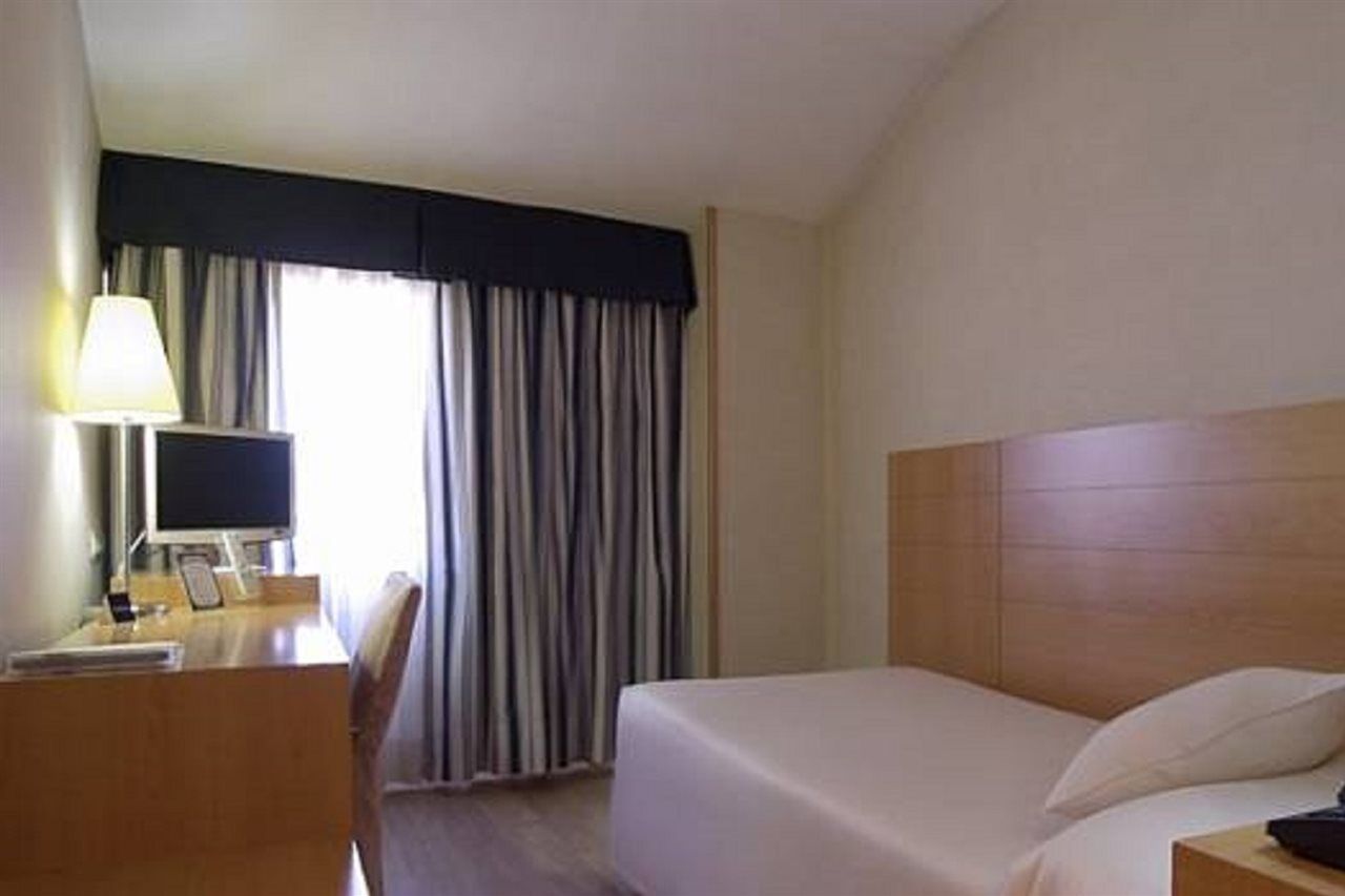 Hotel Infanta Mercedes Madrid