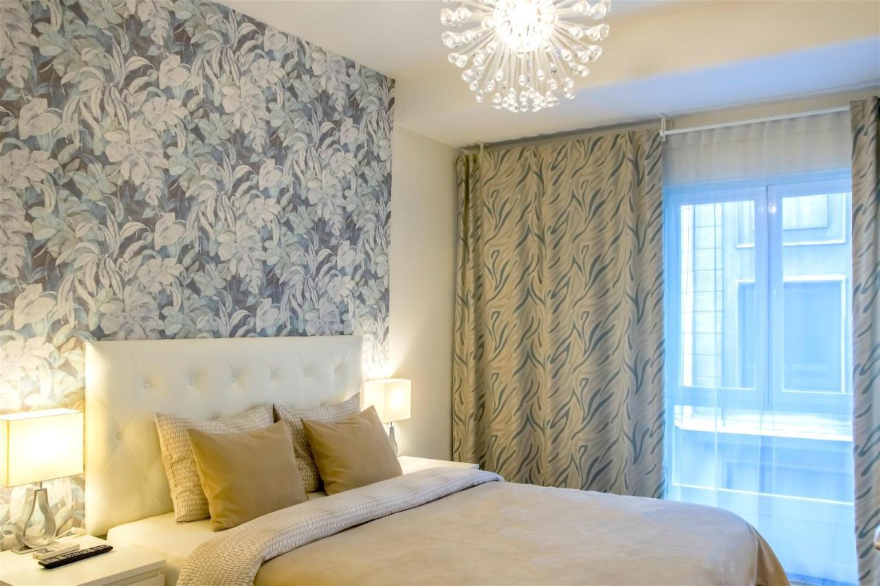Plaza Apartment