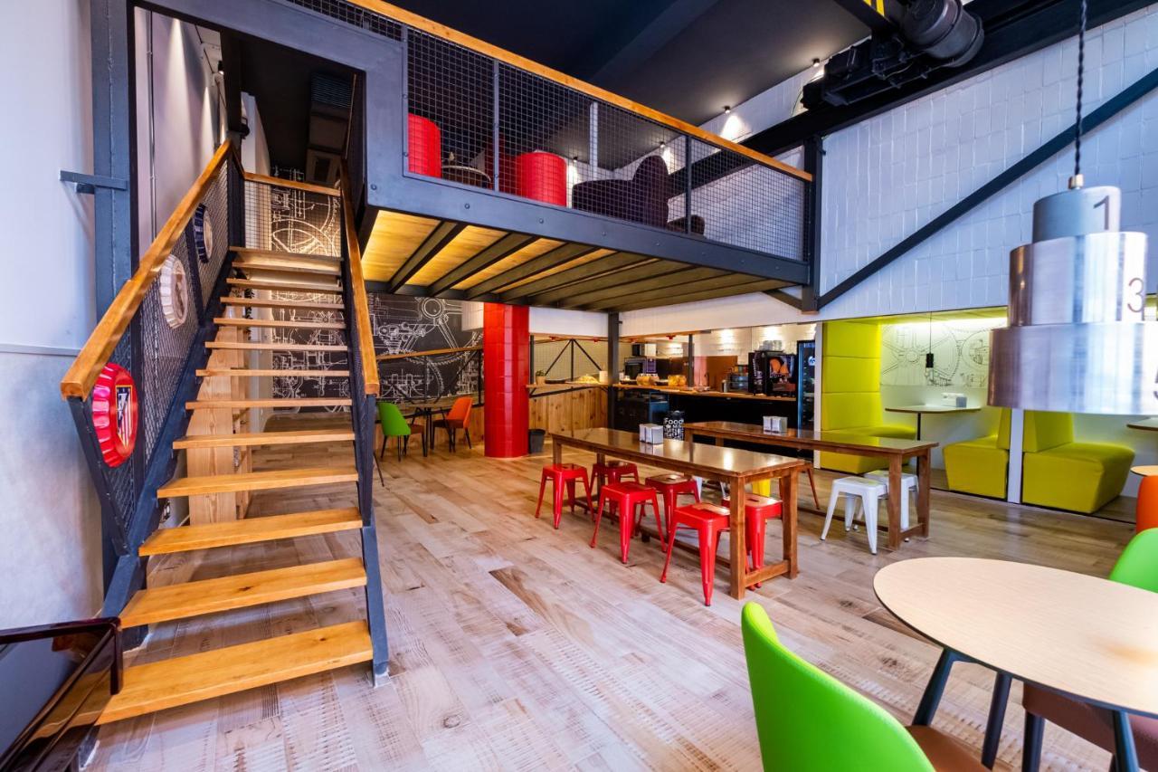 Far Bernabeu Hostel Madrid