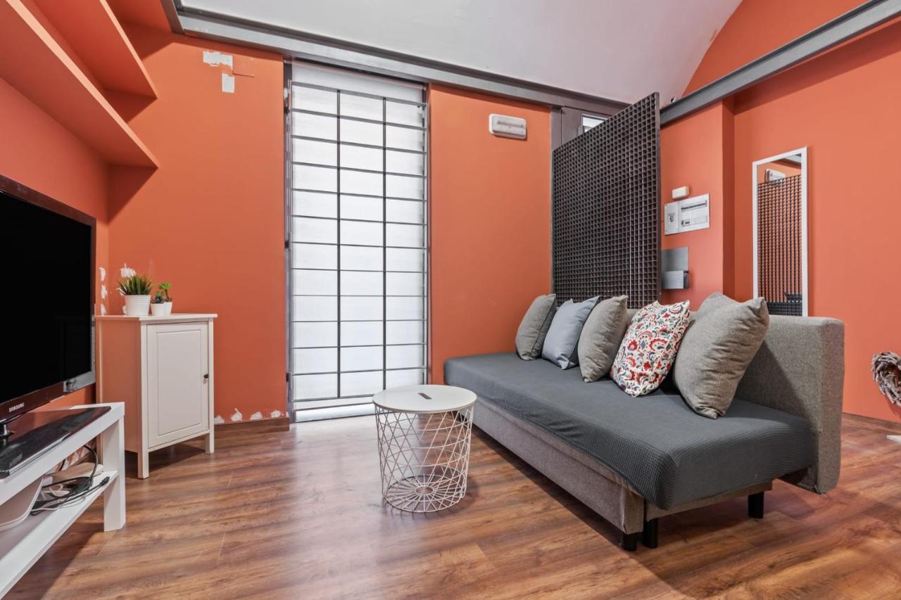 Contemporary Flat With 1-bedroom In