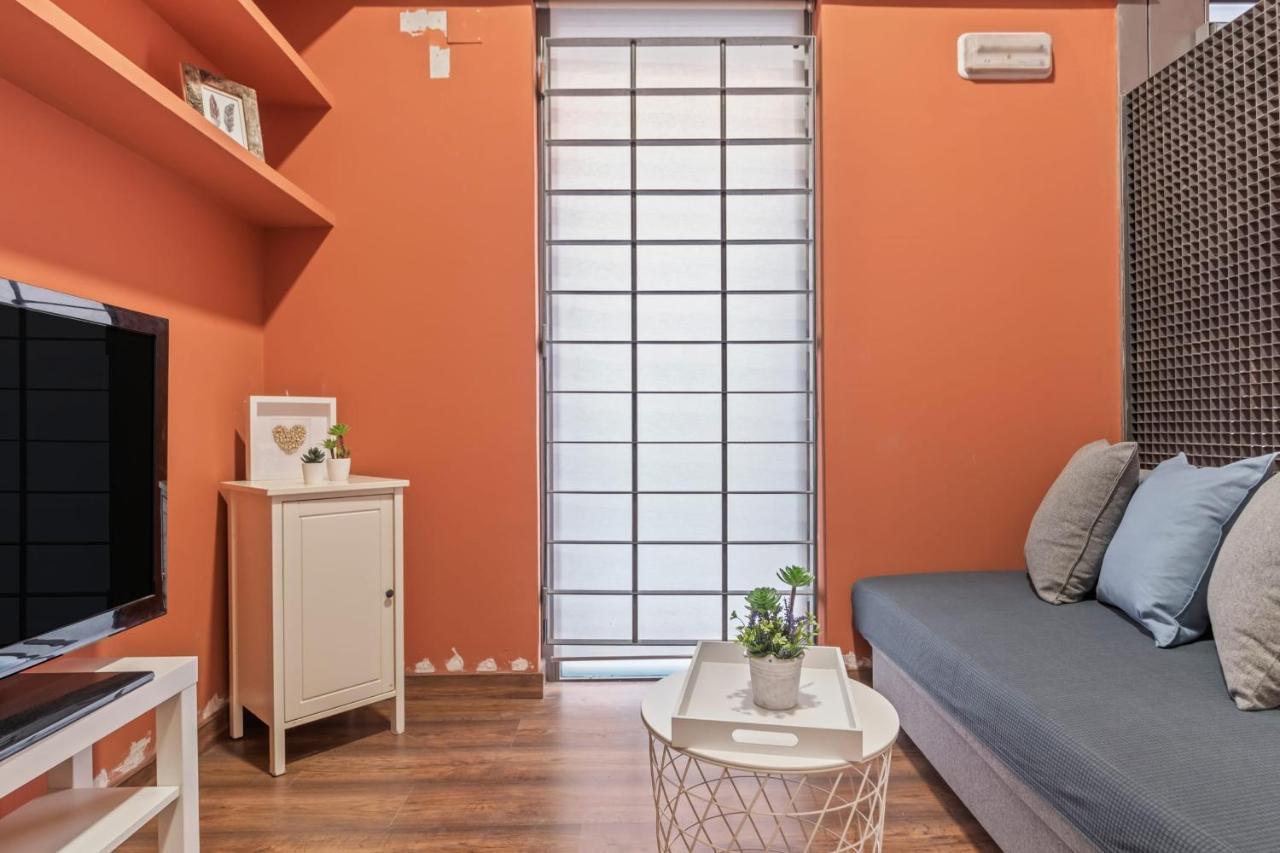 Contemporary Flat With 1-bedroom In