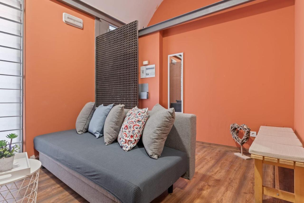 Apartment Contemporary Flat With 1-bedroom In *