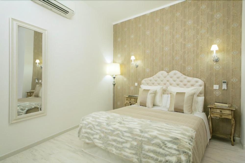 Palace Guest house *