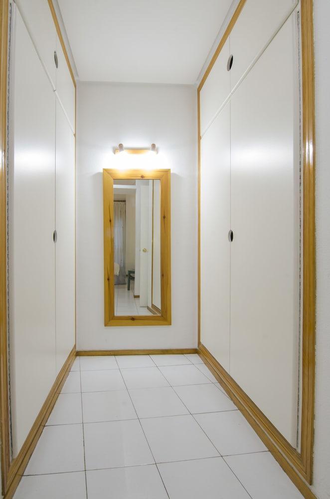 Grand Stay-city Center Plaza Mayor Apartment