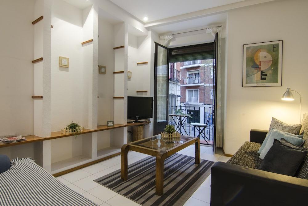 Grand Stay-city Center Plaza Mayor Apartment
