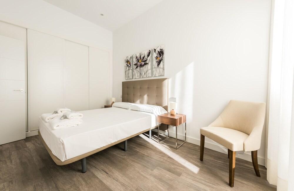Puerta Del Sol Center Iv C Apartment