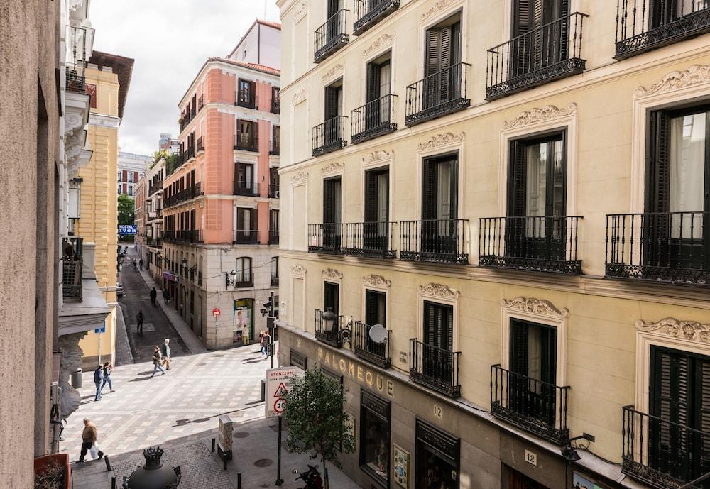 Opera Boutique Apartment Madrid