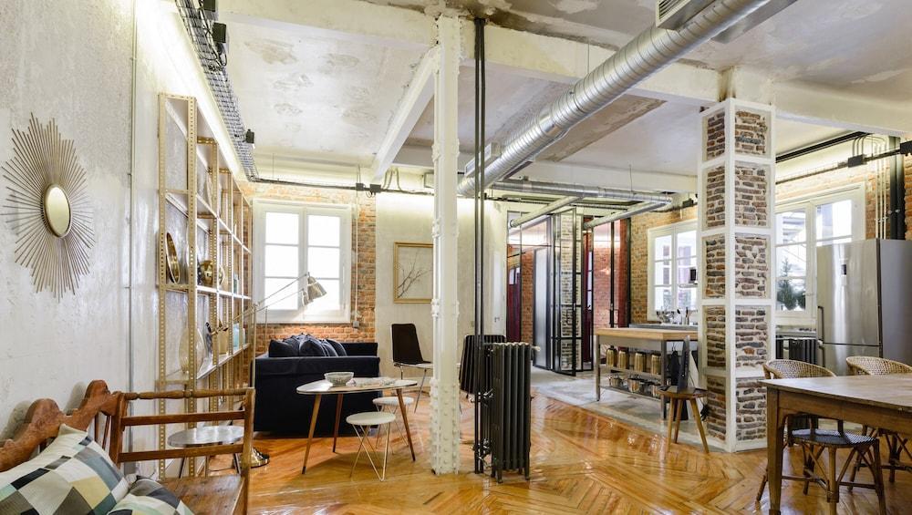 Charming Puerta De Alcala Apartment Madrid