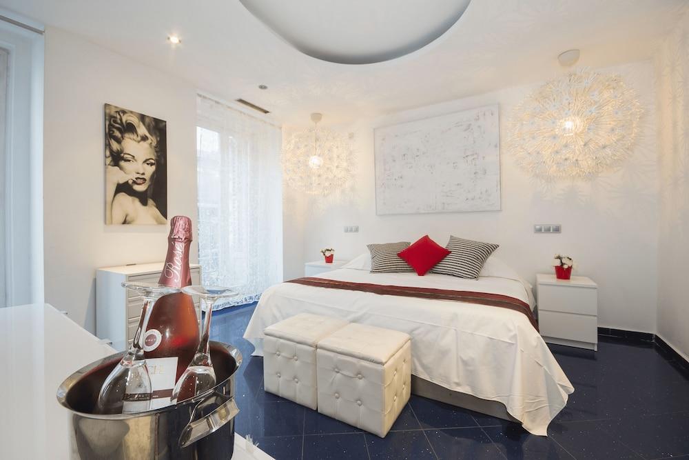 Apartment Alterhome Caballero De Gracia Madrid