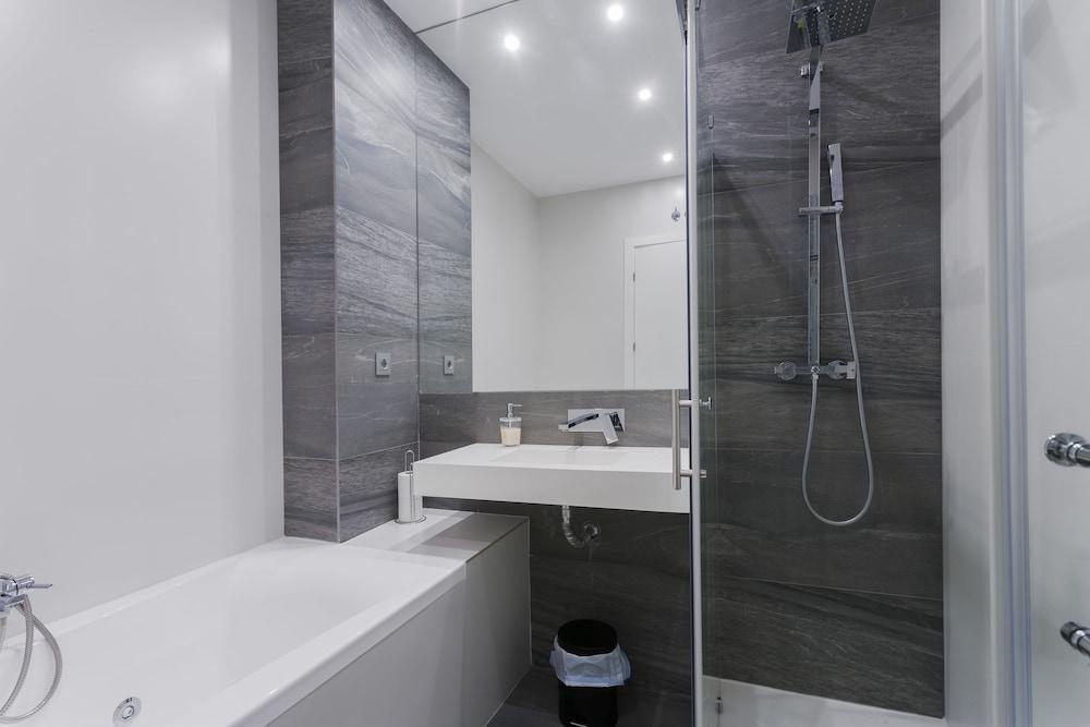 Dobo Homes Relatores Ii Hotel Madri