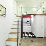 New Apt-Location Location Location!Bar