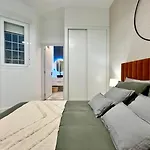 Modern & Bright Studio