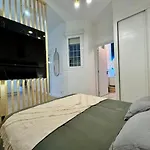Modern & Bright Studio