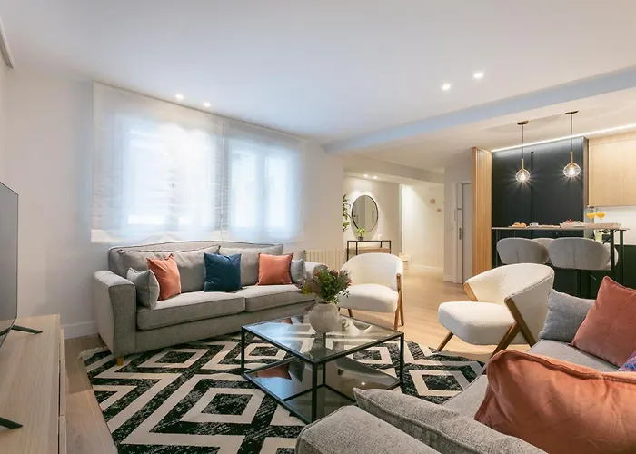 8-Person Luxury In The Heart Of Madrid Prime Location Fuencarral I