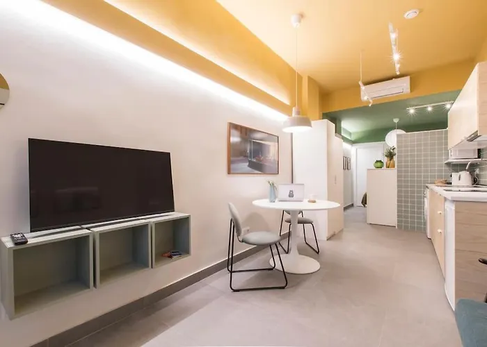 Urban Elegance, New, Stylish, Convenient, And Wow