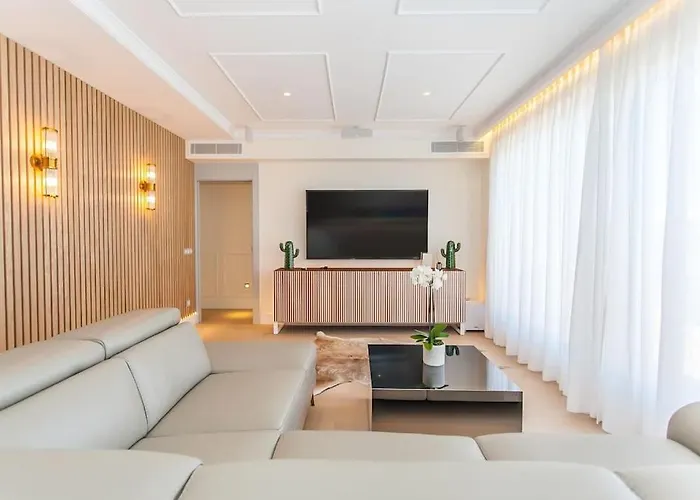 Penthouse Private Jacuzzi Castellana