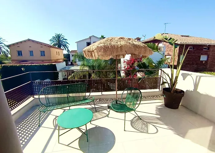Oceanfront Apartment