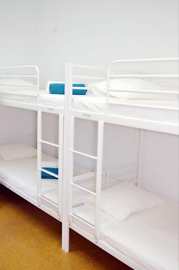 18 Hostel *
