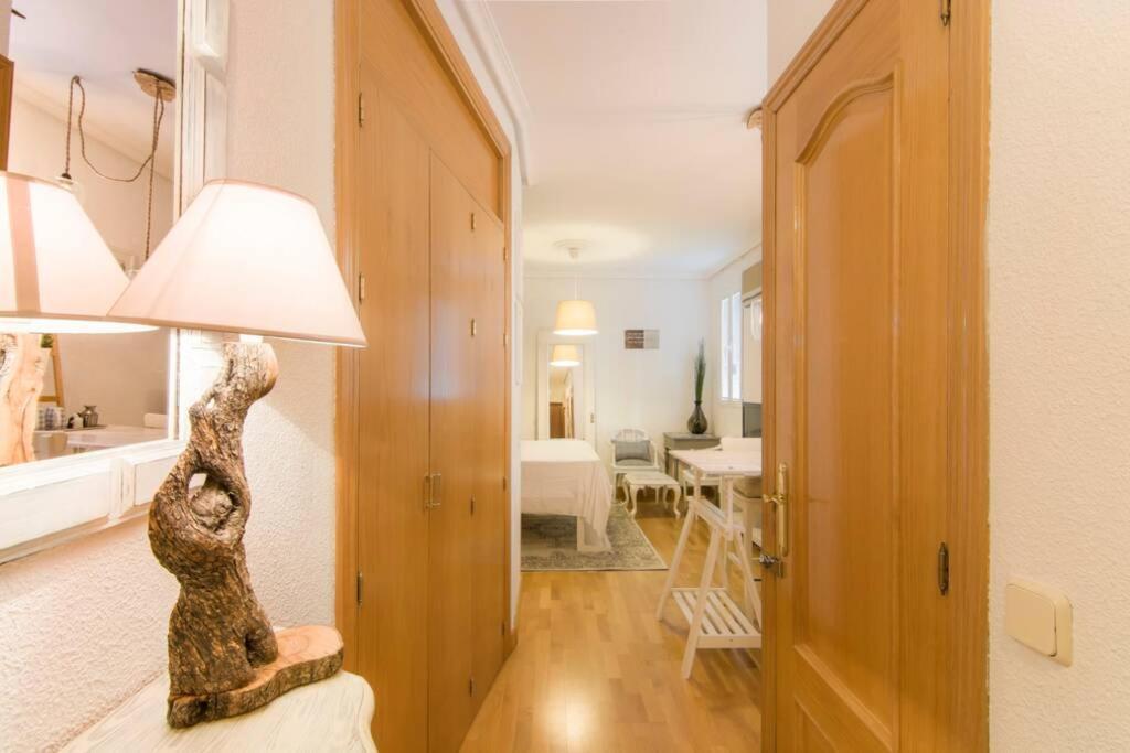 Comodo Y Centrico Estudio De Lujo En Atocha - Jardin Botanico. Wifi Apartamento