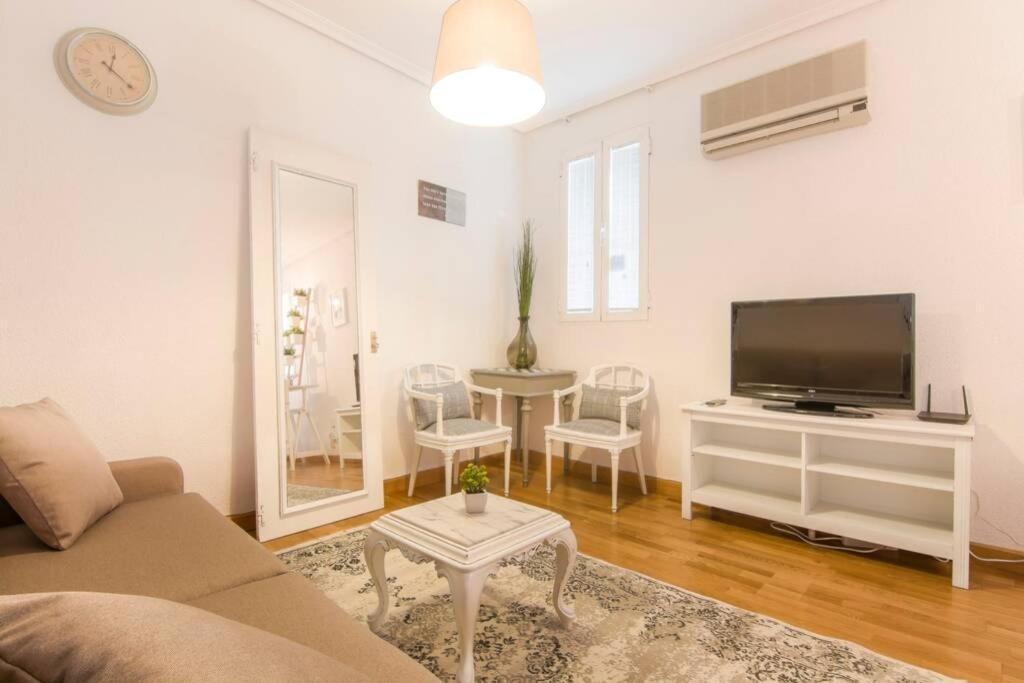 Apartamento Comodo Y Centrico Estudio De Lujo En Atocha - Jardin Botanico. Wifi
