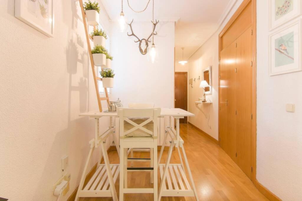 Comodo Y Centrico Estudio De Lujo En Atocha - Jardin Botanico. Wifi Apartamento Madri