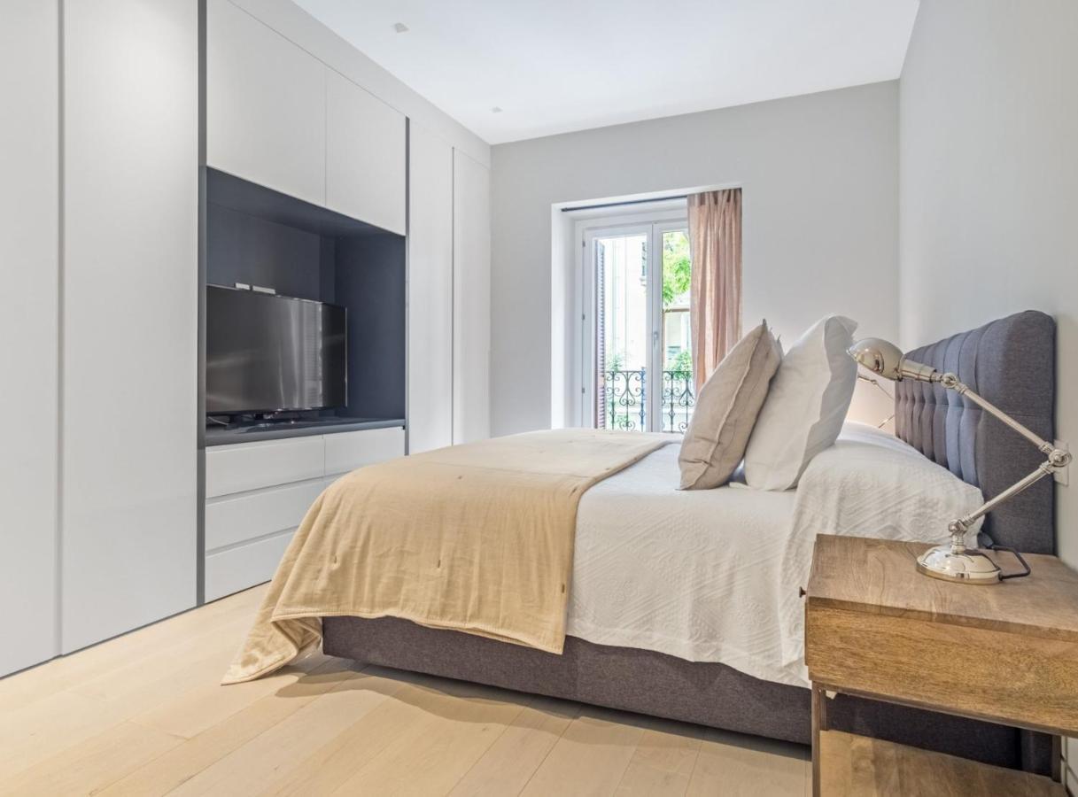 Luxury 2-bedroom In Barrio De Salamanca, Villanueva Vi