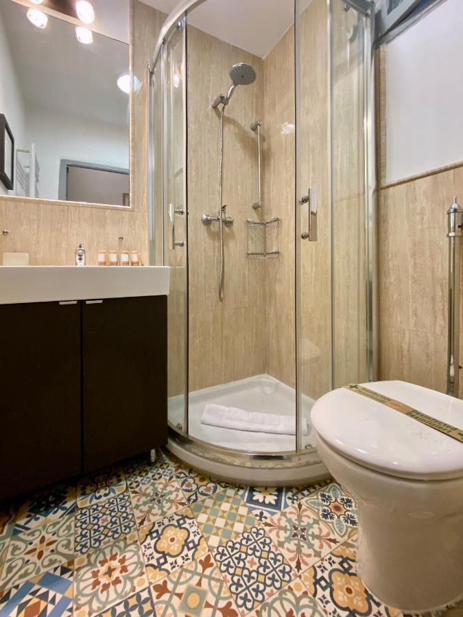 Charming Malasana Gallery - Madrid