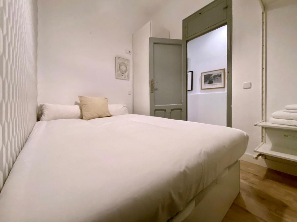 Charming Malasana Gallery - Madrid