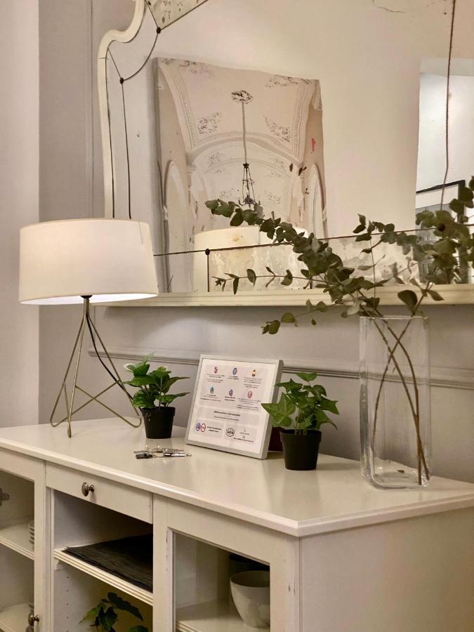 Apartment Charming Malasana Gallery - Madrid
