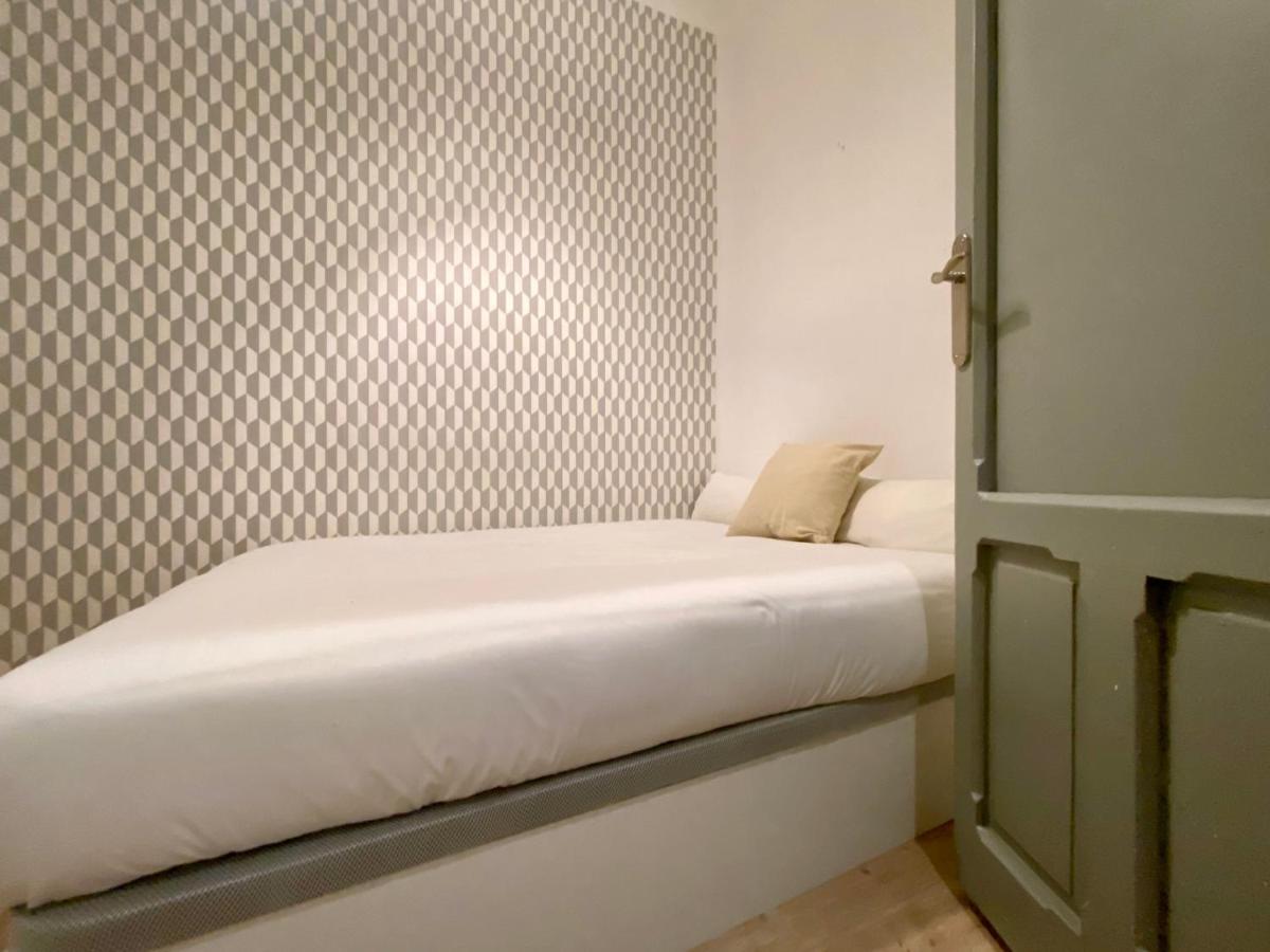 Apartment Charming Malasana Gallery - Madrid