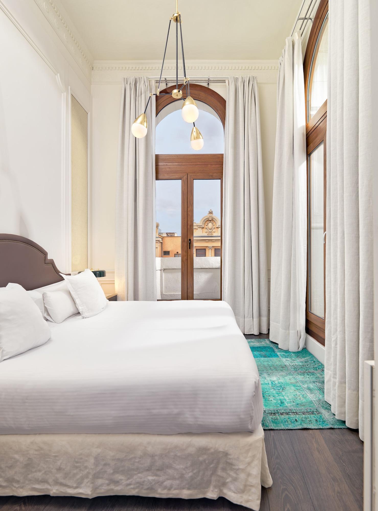 Boutique H10 De La Reina Hotel 4*