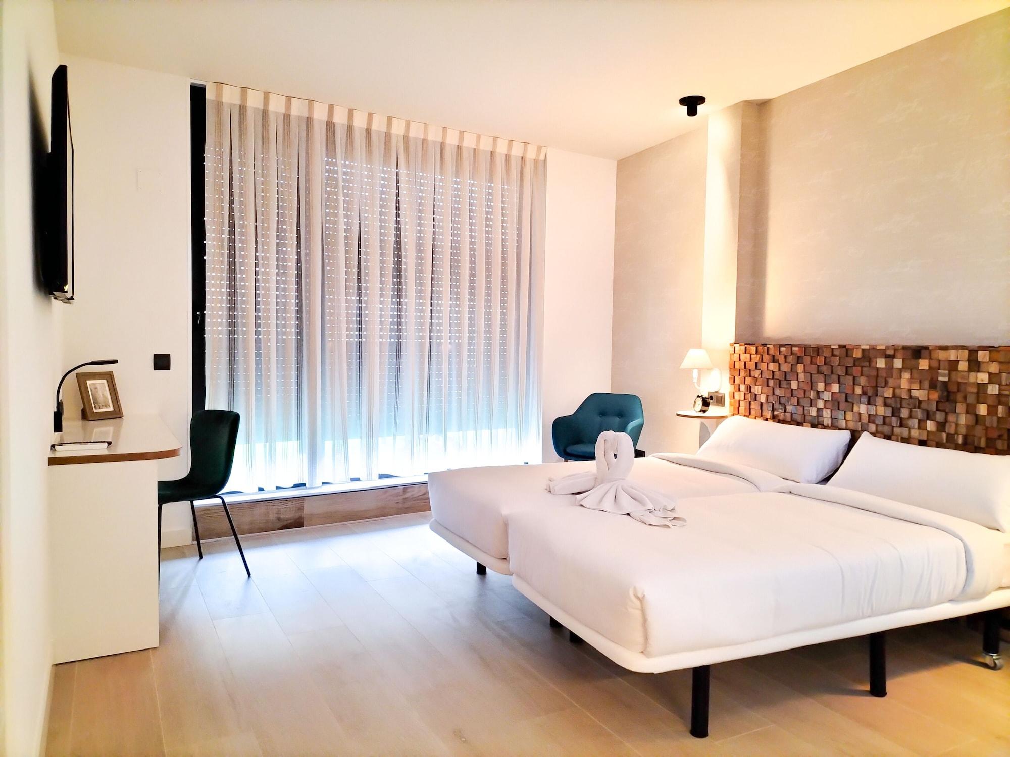 Far Bernabeu Albergue