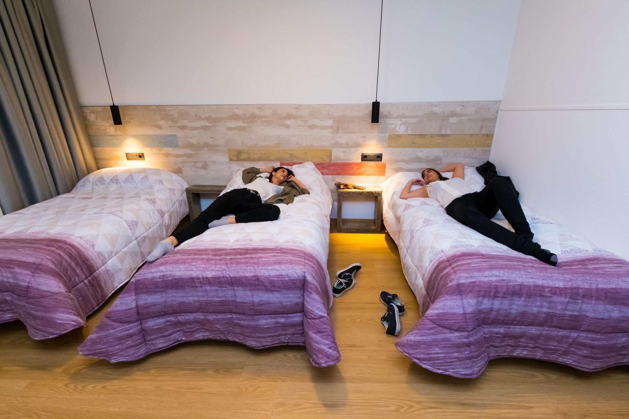 Far Bernabeu Albergue