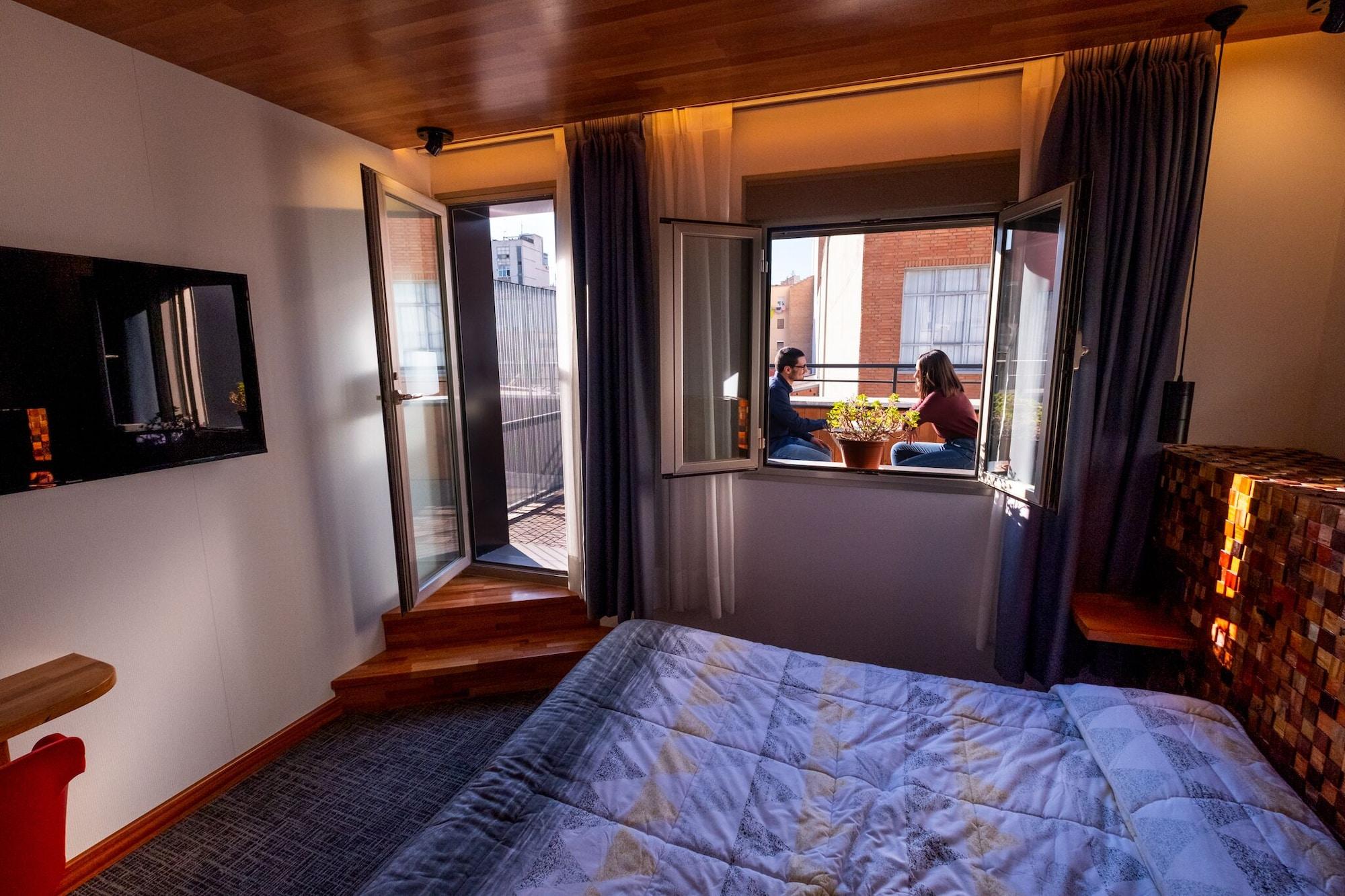 Albergue Far Bernabeu *